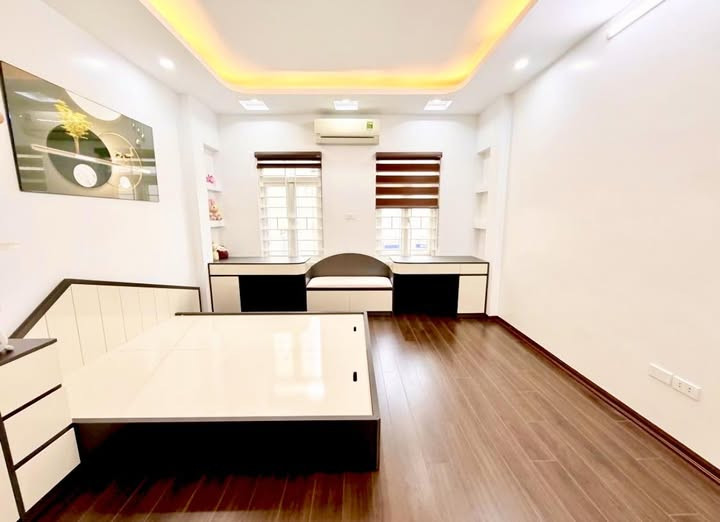 Nhà Bằng Liệt Hoàng Mai có hơn 7 tỷ mà nội thất đã tiền tỷ .5 tầng
Em có ông anh xây nhà tâm huyết làm nội thất xịn sò ở sướng ăn nên làm ra mua