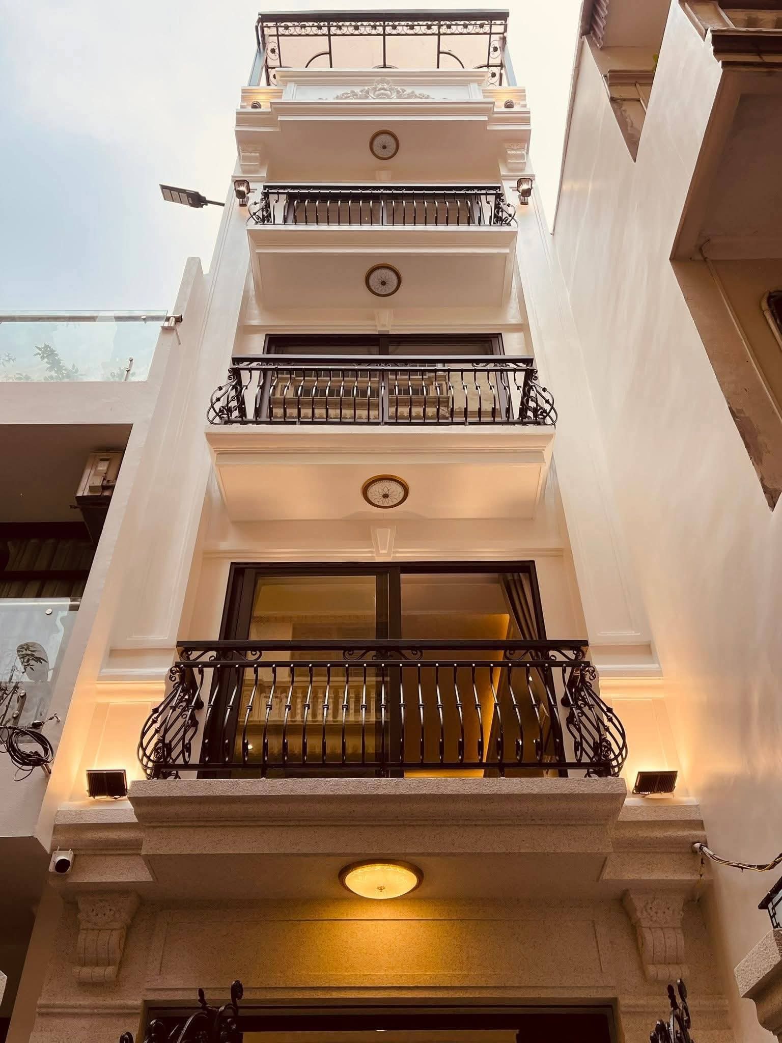 Hiếm! 11.8 tỷ, ô tô vào nhà, 6 tầng thang máy, 45m2, Bằng Liệt, Linh Đàm.