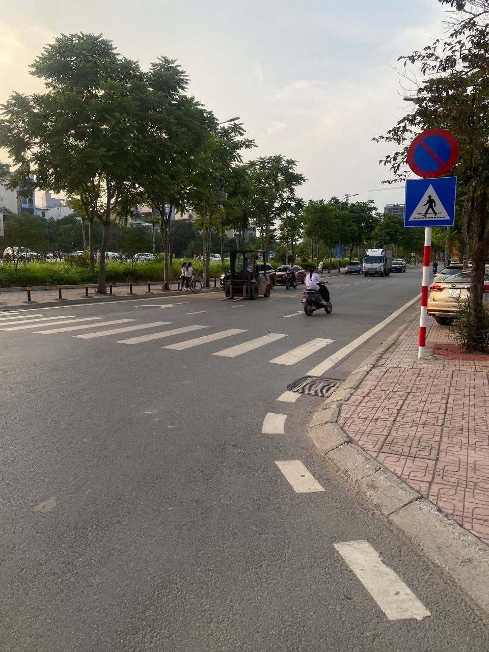 NHÀ LONG BIÊN 17 TỶ – BÁT KHỐI | NGÕ THÔNG Ô TÔ TRÁNH – VỊ TRÍ ĐẮC ĐỊA KẾT NỐI NHANH VÀO TRUNG TÂM