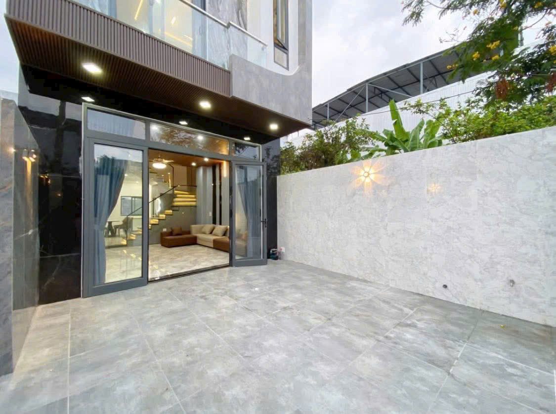Bán nhà MT đường BÀU CẦU 28, Hòa Xuân, Cẩm Lệ, ĐN_ Giá 5.69 tỷ TL
