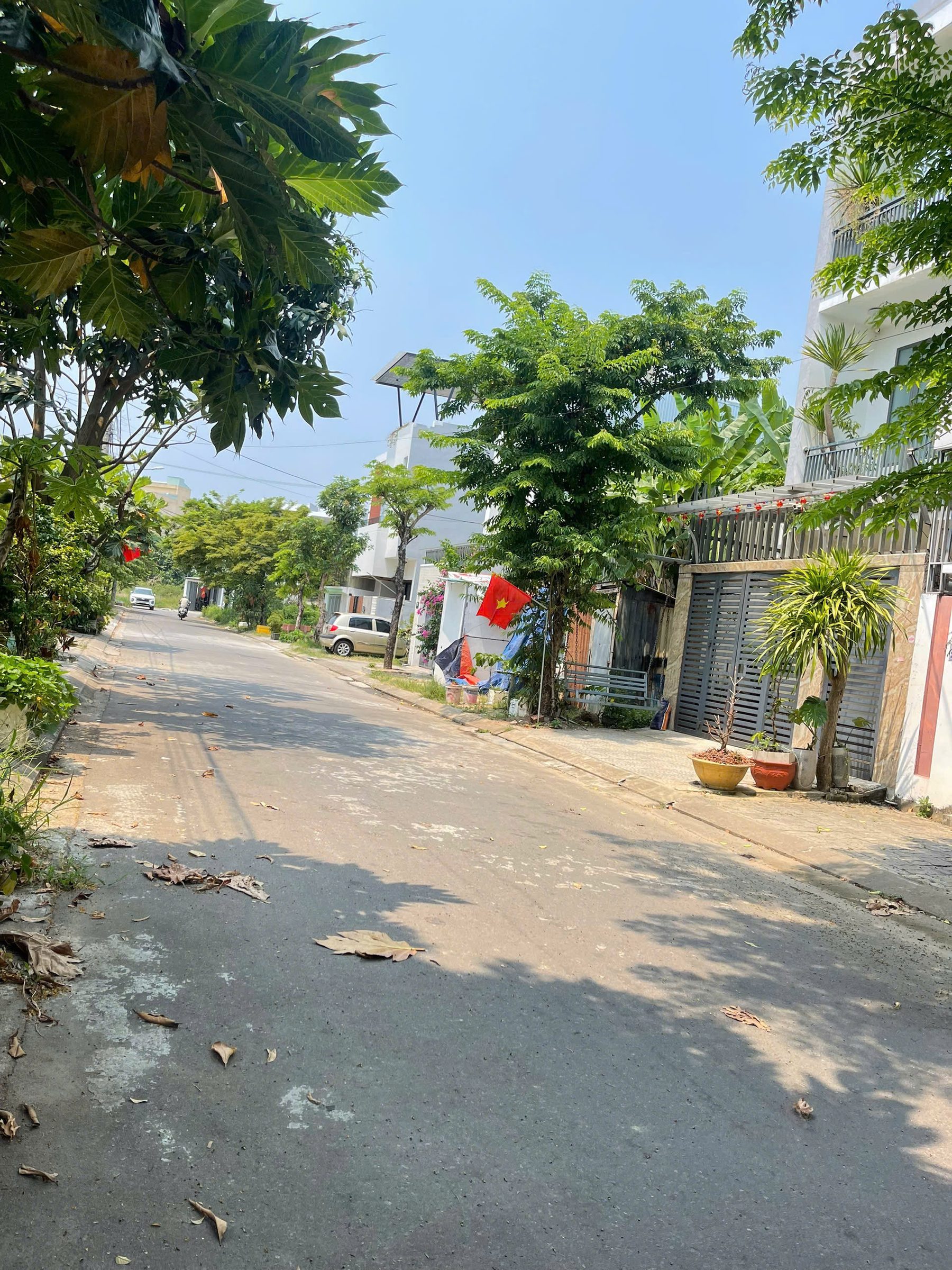 Đất Mặt Tiền - Gần Biển 500m - Giá Đầu Tư