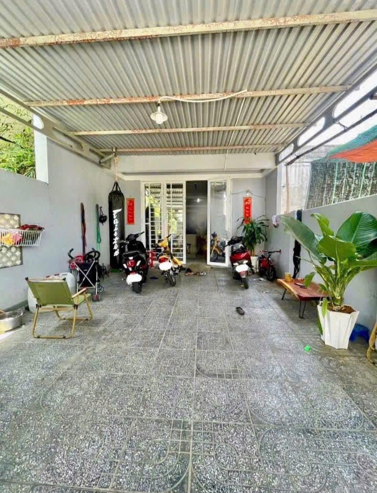 Cắt lỗ bán nhanh căn nhà ngay Tân An Hội Củ Chi 124m2 sổ hồng riêng