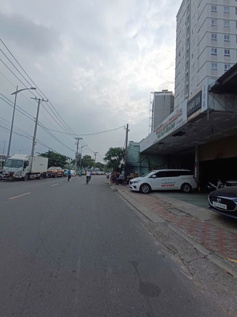 Nhà phố 2 Tầng Bến Bình Đông P11 Q8, Gần Cầu Chà Và. Sổ Hồng Riêng, Giá nhỉnh nhẹ 3 Tỷ