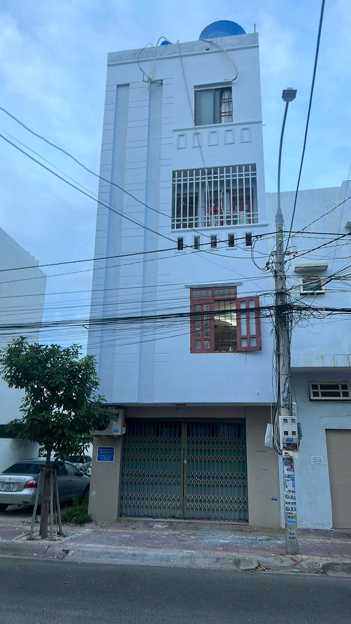 BÁN NHÀ 1 TRỆT 3 LẦU BẾN ĐÌNH - 90m2 - 12 TỶ