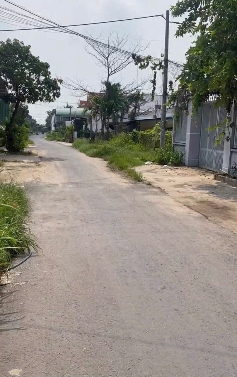 Đất thổ cư mặt tiền nhựa 1/ngắn Bến Than xã Tân Thạnh Đông Củ Chi TPHCM, DT: 6x34m.