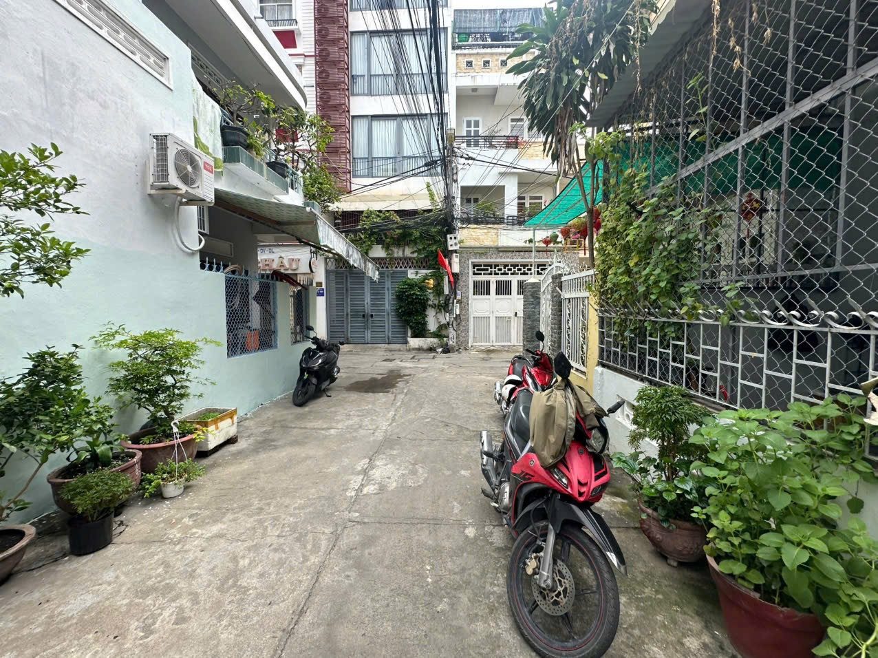 bán căn nhà tâm huyết phường nha trang 
- Diện tích 101,8m2 ngang 4,15m , hướng bắc và hướng nam
- Hiện trạng 2 mặt tiền có thể tách làm 2  , đường ô tô vào thoải mái