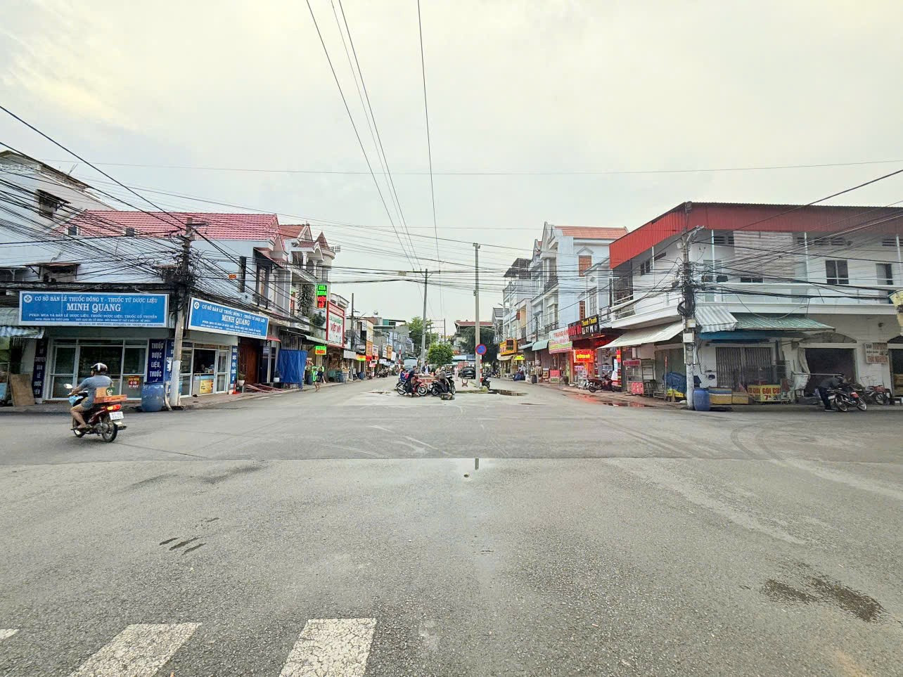 NHÀ ĐẸP- GIÁ TỐT CHÍNH CHỦ CẦN CHO THUÊ NHANH NHÀ 2 mặt tiền kinh doanh phường Bình Hòa, Bình Dương