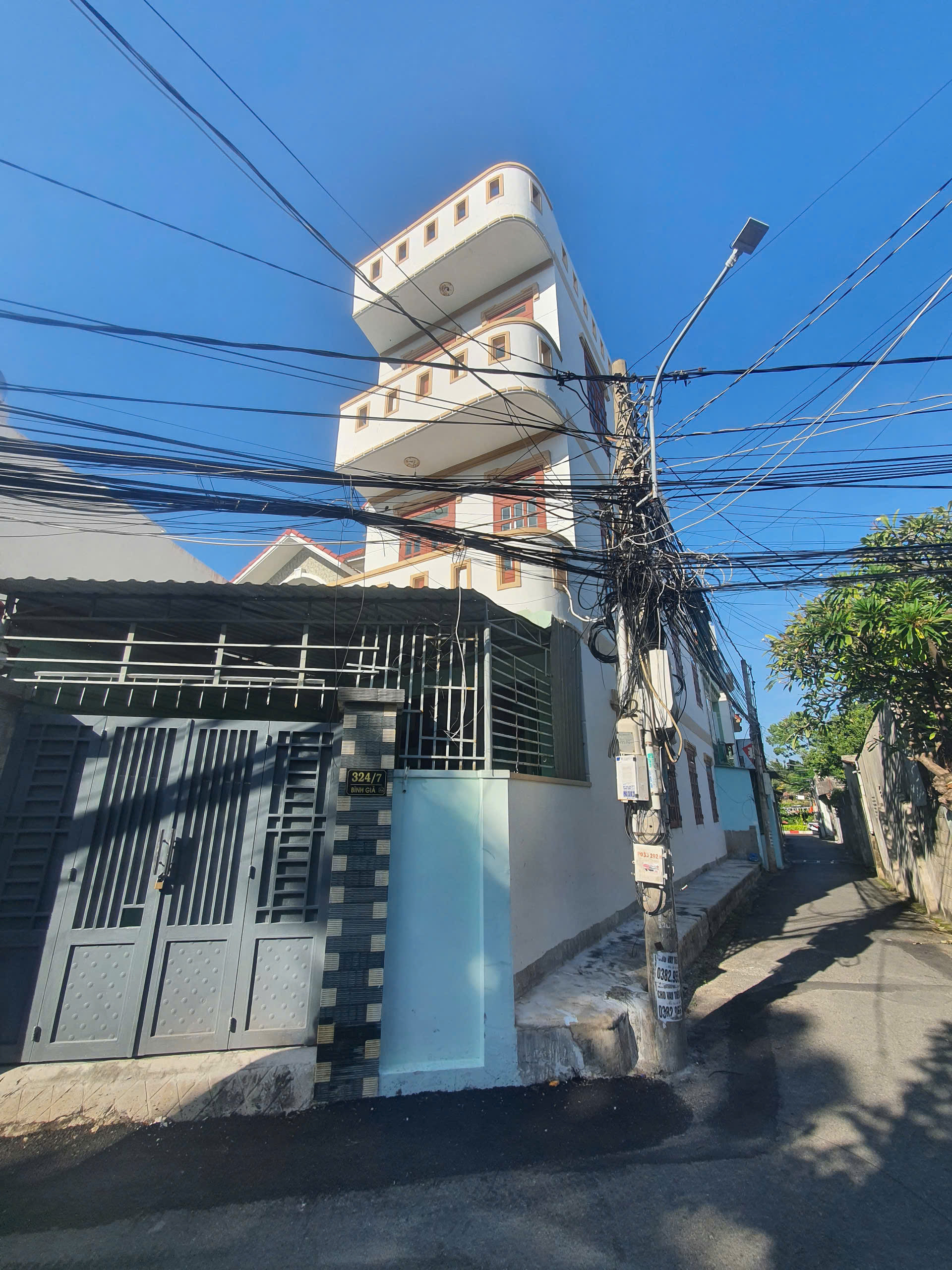 BÁN NHÀ 1 TRỆT 2 LẦU KIÊN CỐ HẺM Ô TÔ TRÁNH NHAU BÌNH GIÃ, CĂN GÓC 2 MẶT TIỀN - 90m2 - 6,9 tỷ