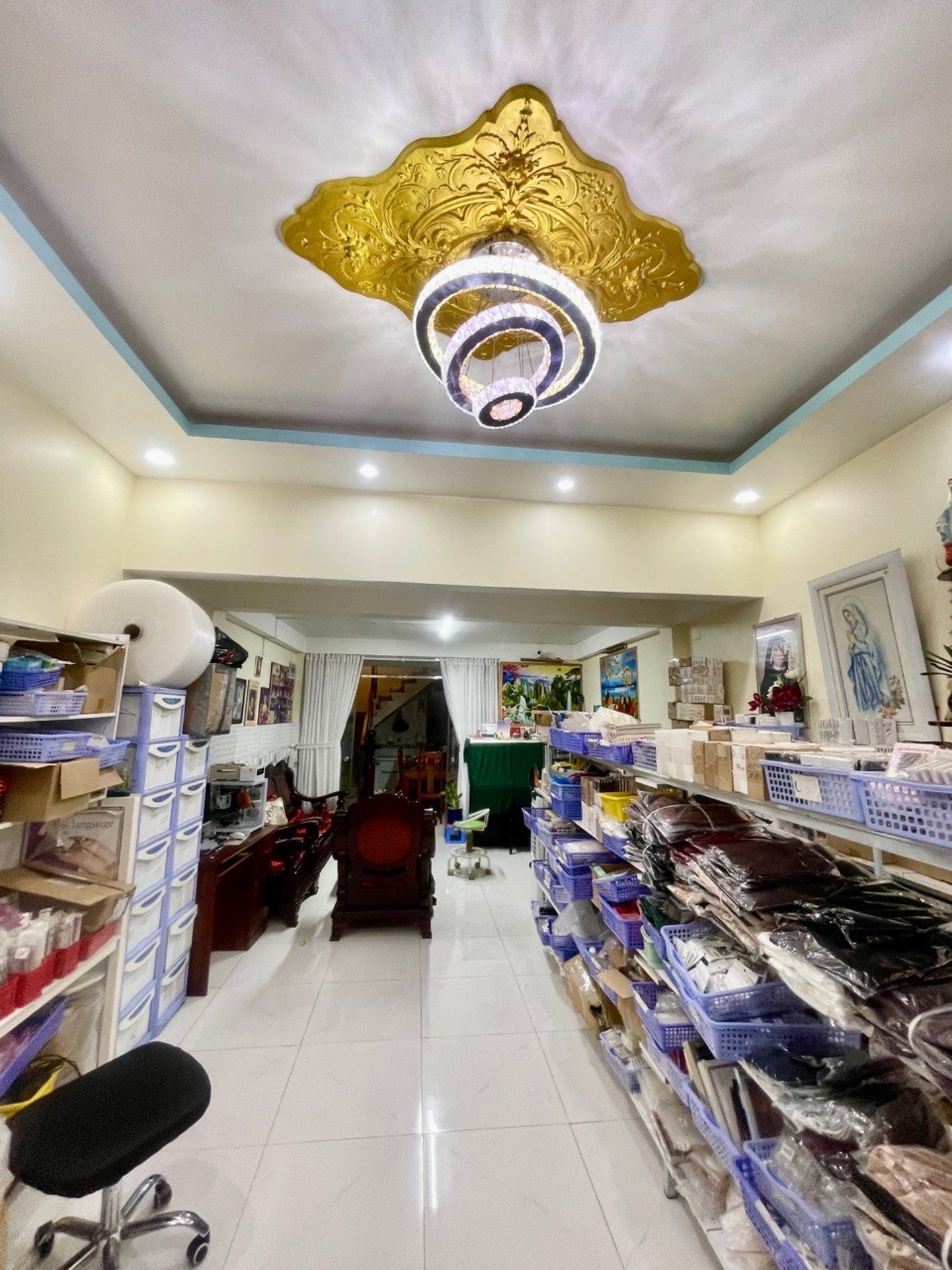 NHÀ 4 TẦNG
Vị trí: Gần ngã tư Gò Dầu – Bình Long _ Tân Phú. Khu dân cư đông.