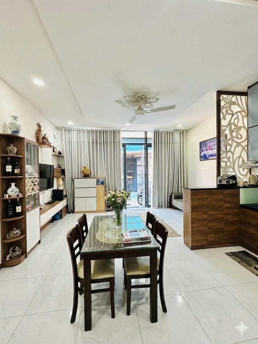 Nhà rộng 2 tầng ô tô đỗ cửa, Bình Long giao Tân Thắng, 4.5 tỷ