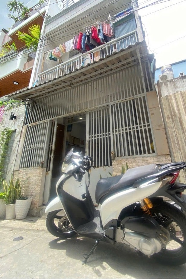 Bán nhà 2 tầng - 53m2 (4x13) - gần Aeon Tân Phú - sát mặt tiền Bình Long - chỉ hơn 4 tỷ
