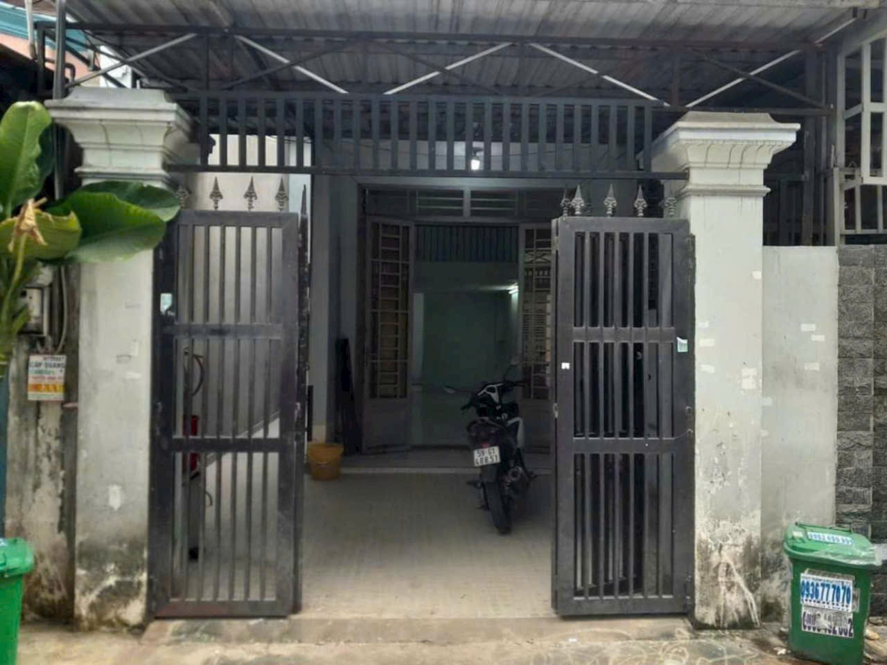 CẦN BÁN NHÀ 2 TẦNG HXH BÌNH THÀNH .QBT