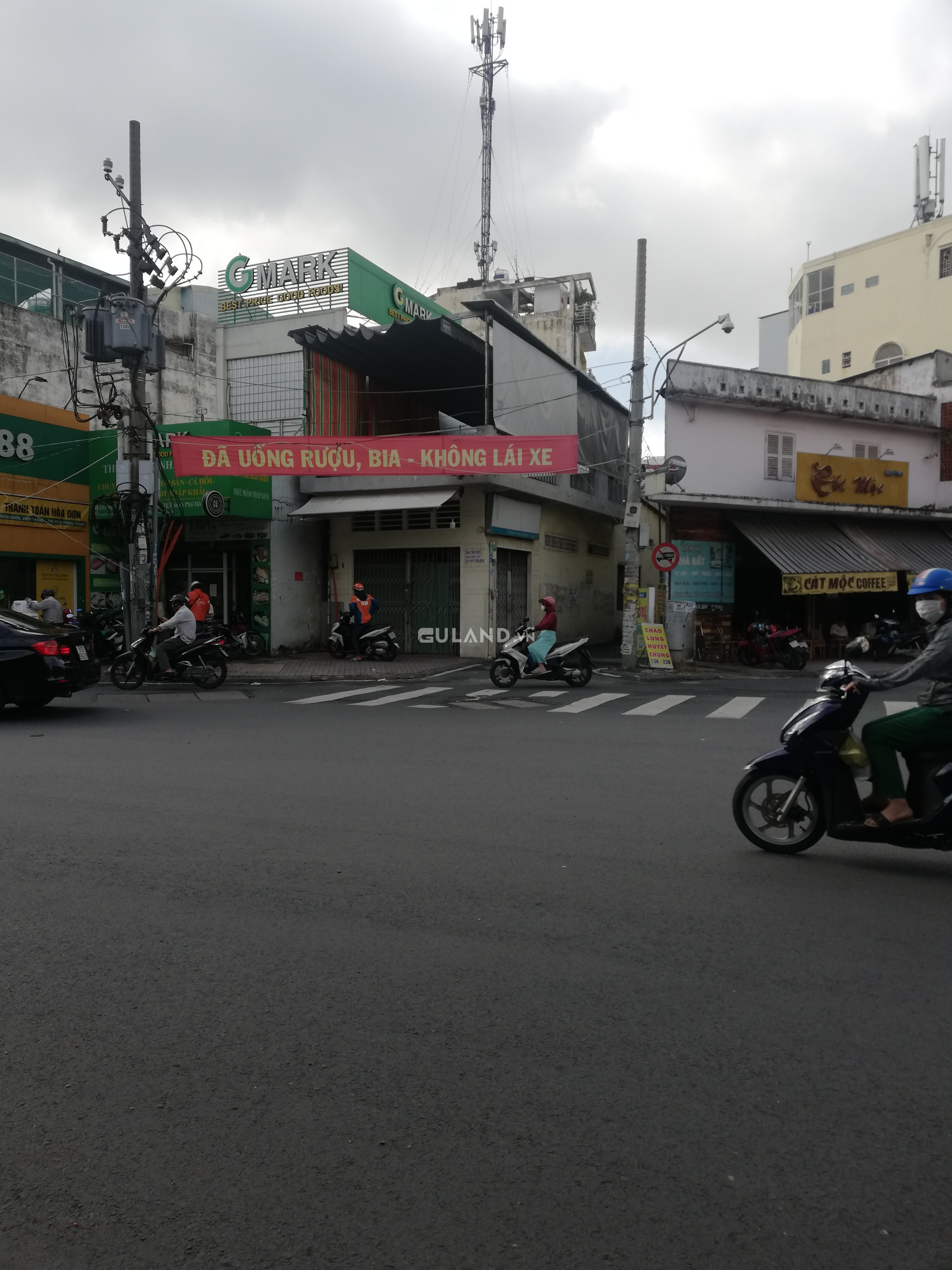 Cho thuê nhà góc 2MT bình thới