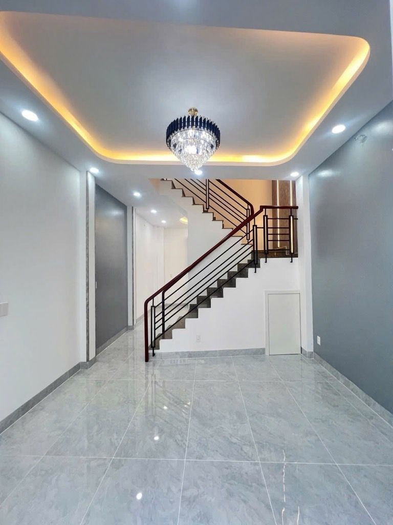 Nhà đẹp ở ngay đường Bình Trị Đông - 66m2 - Gần AEON Mall - Giá chỉ 6.3 tỷ