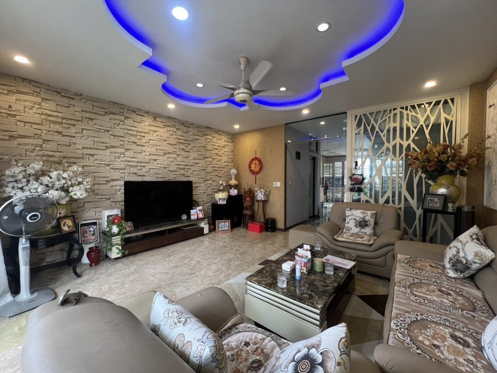Bán Nhà riêng 106m² thổ cư 76m² giá 30 tỷ tại Đường Bồ Đề Phường Bồ Đề Hà Nội