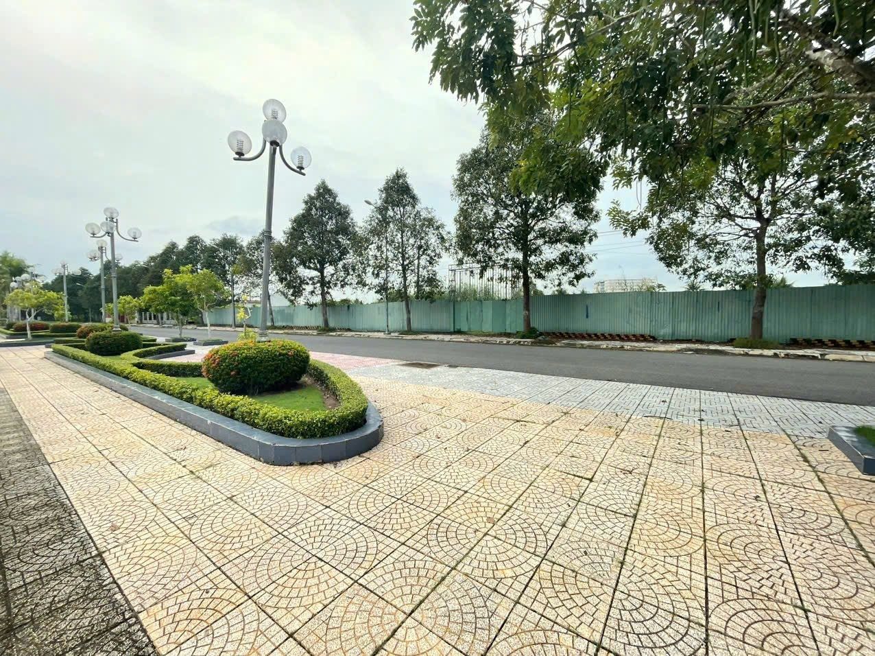 Bán đất mặt tiền đường nhựa sông Cổ Chiên khu trung tâm Trường An, TP. Vĩnh Long