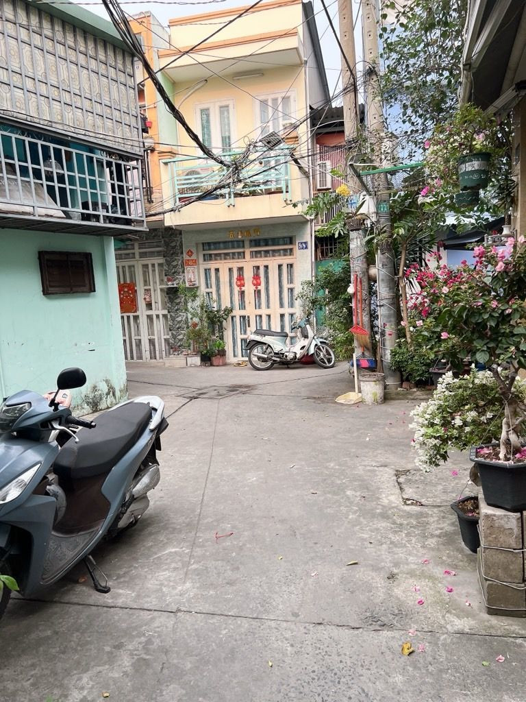 NHÀ 2 TẦNG HẺM 3M BÔNG SAO, P.5, TRUNG TÂM Q.8 , 32M2, SHR, HOÀN CÔNG ĐỦ, NHỈNH 3T