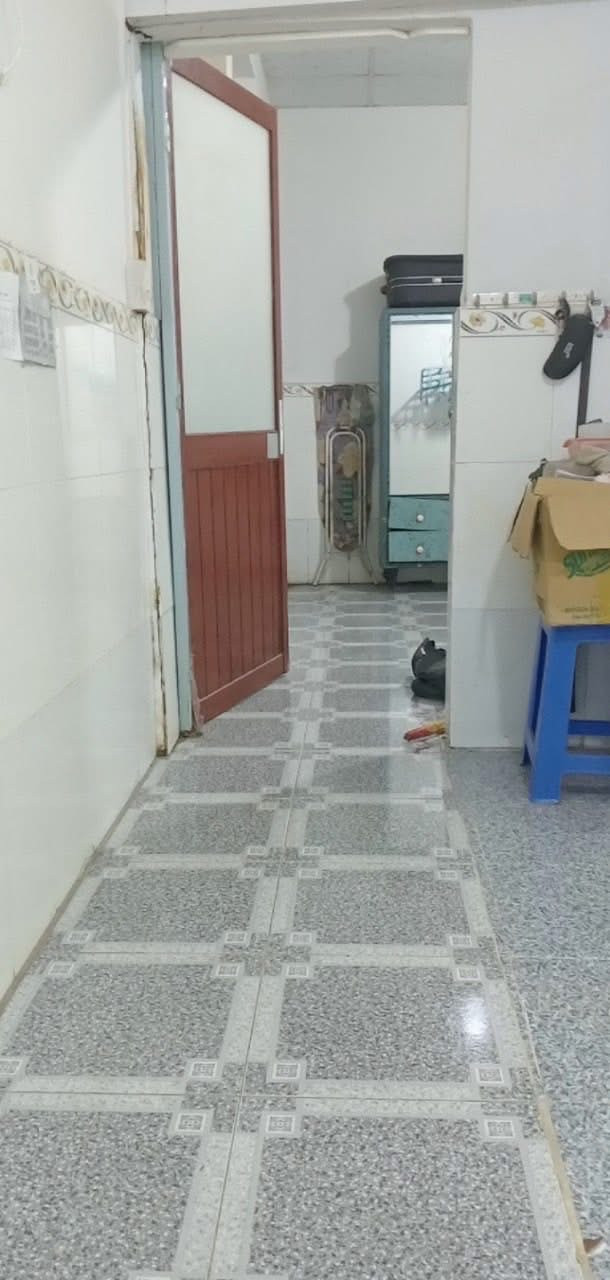 🔥 BÁN NHÀ BÔNG SAO – P.5, Q.8
💰 3.2 TỶ – SHR 

📐 49.6m² (thực tế ~60m²)
🏠 Nhà cấp 4 | 2PN – 1WC
🛵 Hẻm ba gác thông, khu dân cư an ninh

📍 Gần chợ Bùi Minh Trực – Trường Bông Sao
✅ Phù hợp ở, sửa nhẹ hoặc xây mới

📕 Sổ hồng riêng – công chứng nga