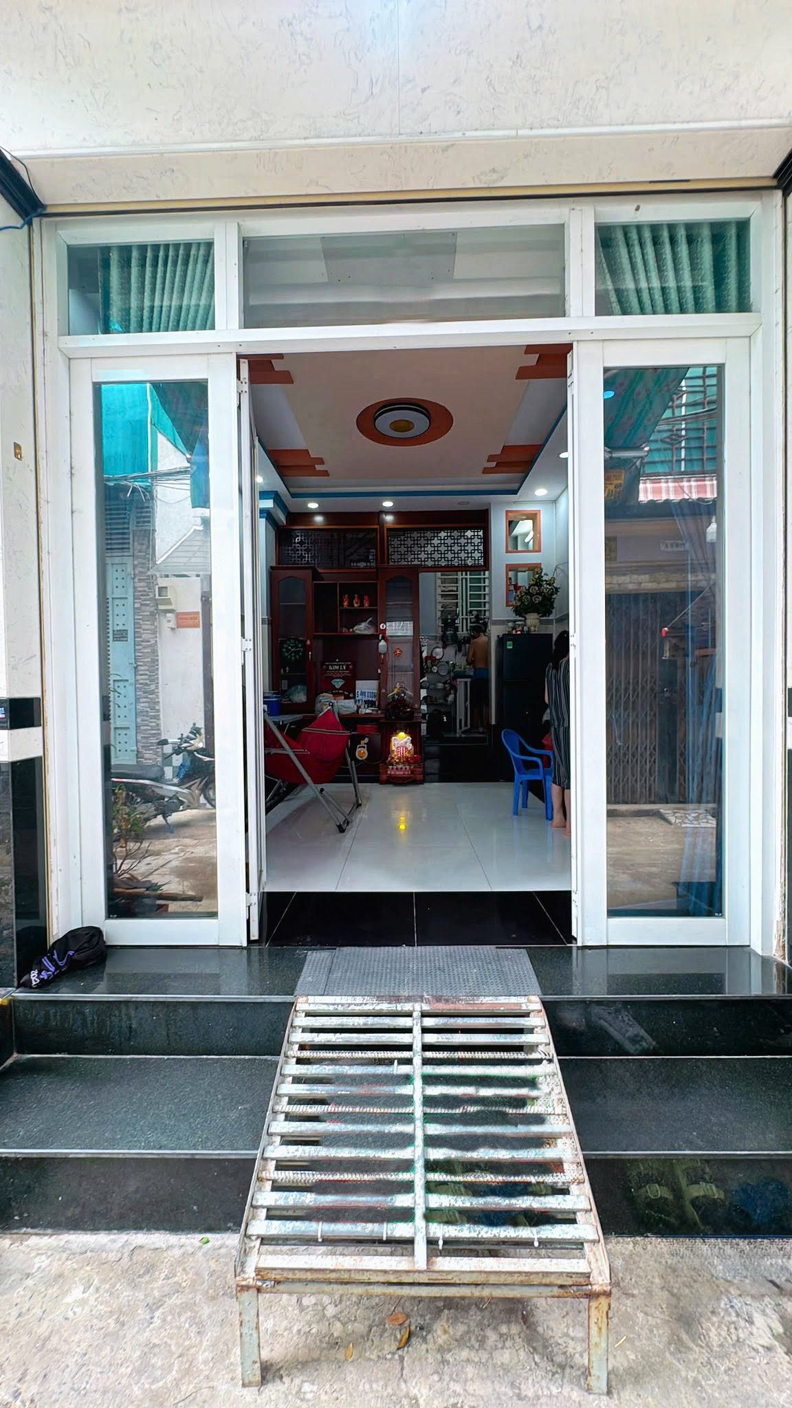 Bán nhà trệt 3 lầu đúc, hẻm xe hơi Bông Sao Q8, KDC hiện hữu, SHR hoàn công. Chỉ 4,98 tỷ ( TL )