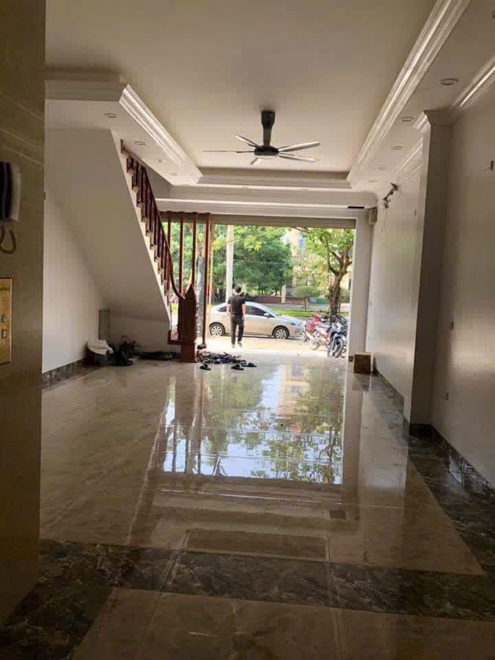 CHÍNH CHỦ ) CHO THUÊ NHÀ 05 TẦNG ĐỂ KINH DOANH - VỊ TRÍ VÀNG TẠI TP. THANH HÓA