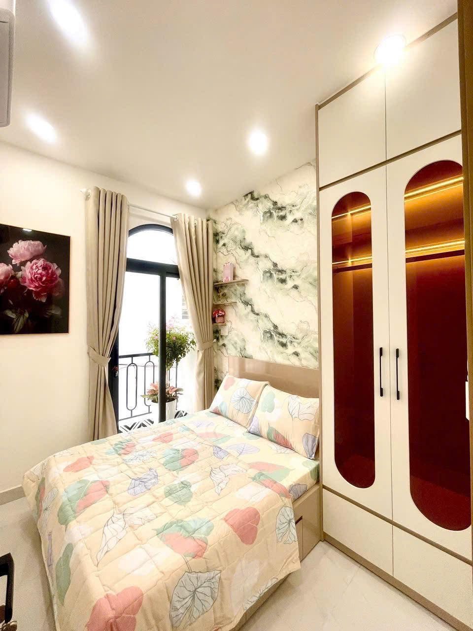 Bán gấp nhà 1 TỶ 780 đầy đủ nội thất đường Bùi Quang Là P12 Gò Vấp , 2PN - Sổ hồng riêng
