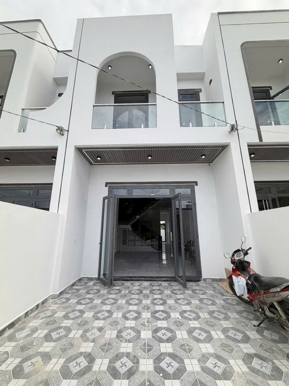 NHÀ NGAY TP BIÊN HÒA-SỔ HỒNG RIÊNG THỔ CƯ HOÀN CÔNG -CHỈ CẦN 600TR NHẬN NHÀ