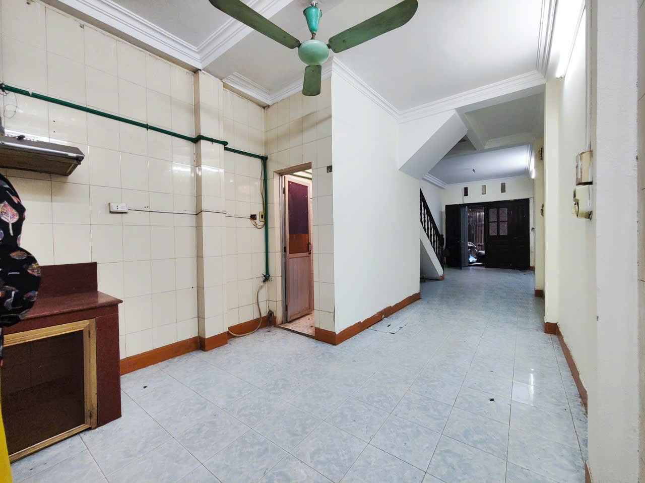 CHO THUÊ NHÀ RIÊNG GẦN 370 ĐƯỜNG BƯỞI, BA ĐÌNH, GẦN PHỐ, 2 NGỦ 2VS – 6 TR