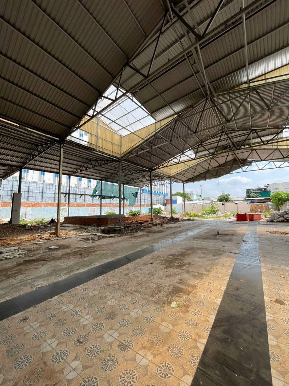 CHO THUÊ MẶT BẰNG KINH DOANH MẶT TIỀN ĐƯỜNG CMT8