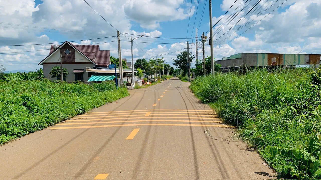 MẶT TIỀN NHỰA NGAY TT ĐẤT ĐỎ – GIÁ HIẾM TRONG KHU VỰC