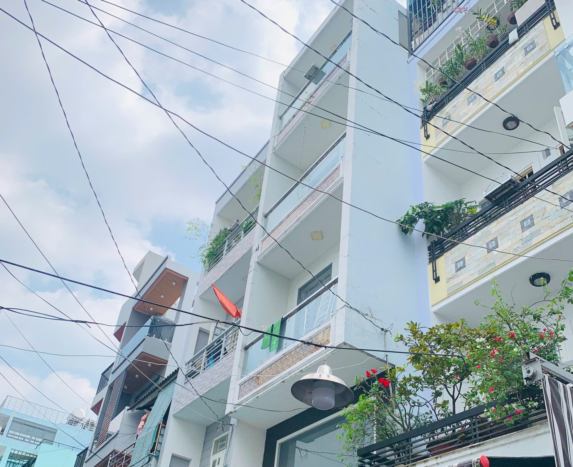 🔥TOP HÀNG XỊN NHÀ ĐẸP Q.10 - HẺM DÂN TRÍ DT LỚN SỔ ĐẸP KG LỖI PHONG THỦY 7.x TỈ