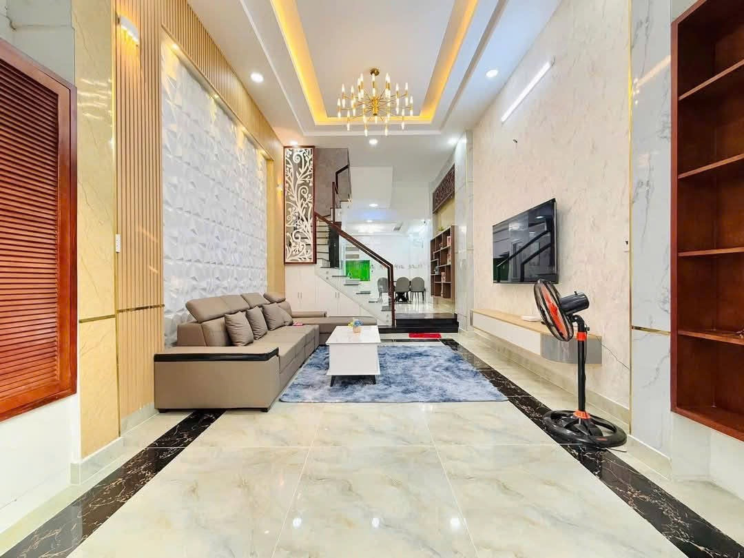 Chủ định cư nước ngoài cần bán gấp nhà Q3 giá chỉ 4.2 tỷ - 60m2