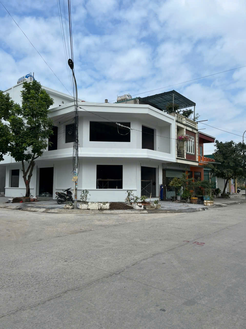 CHO THUÊ MẶT BẰNG TẦNG 1 – LÔ GÓC 2 MẶT TIỀN – 105m²