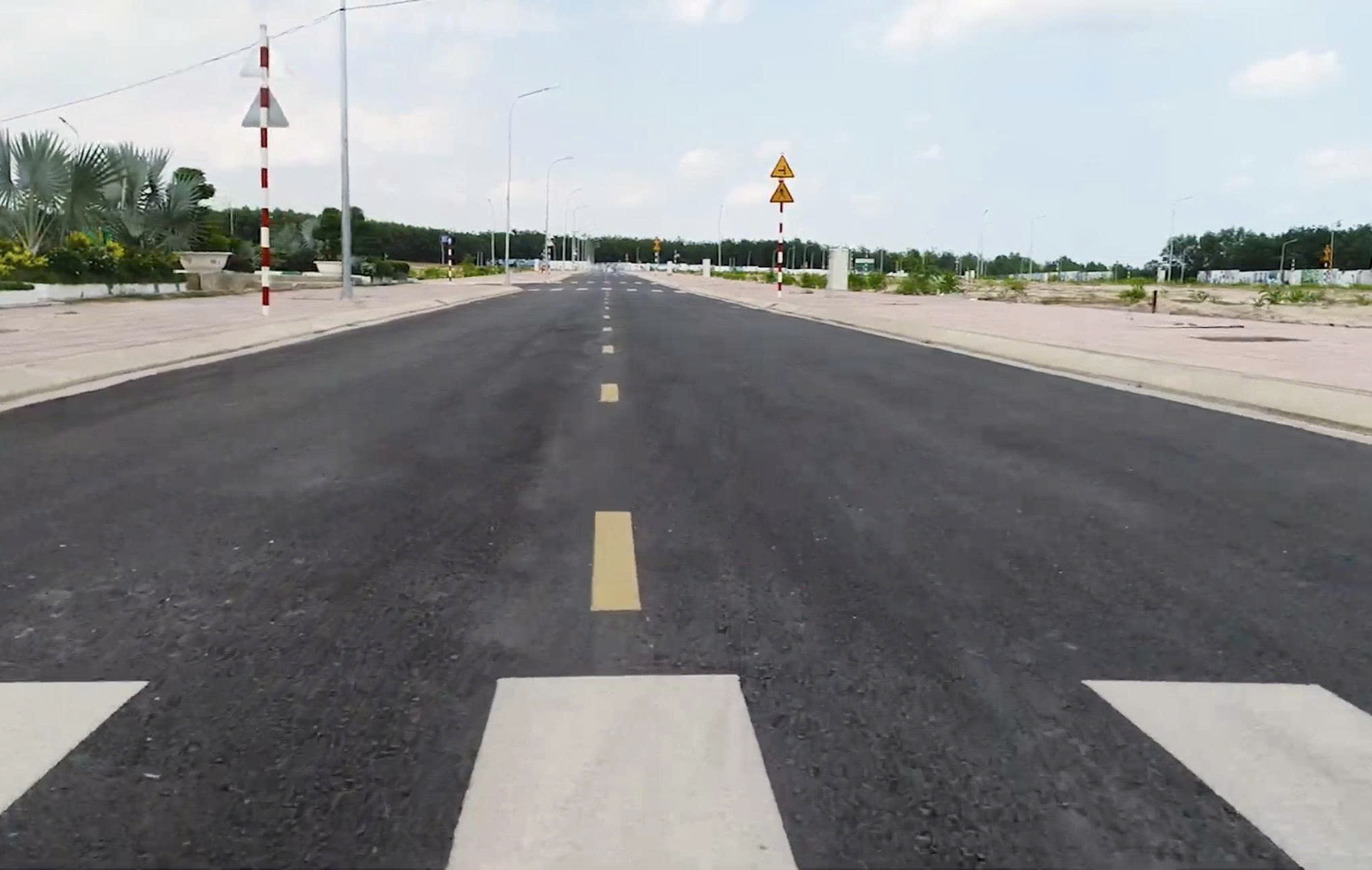 Sở hữu ngay lô đất 100m2 ngay mặt tiền đường Bắc Sơn Long Thành , 100% thổ cư giá chỉ từ 1tỷ2