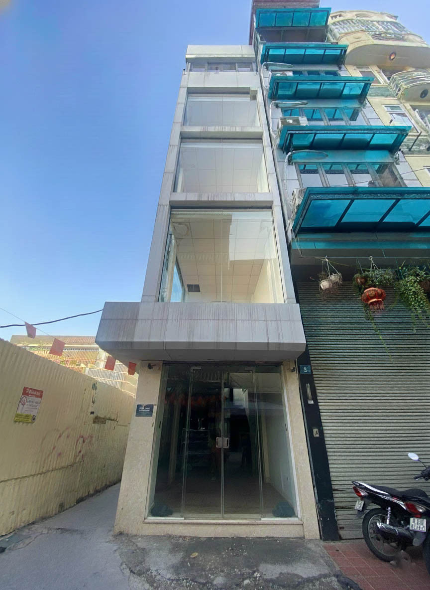 CHO THUÊ NHÀ NGUYÊN CĂN MẶT ĐƯỜNG - 5 TẦNG - 34M2 - SỐ 1 NGÕ 53 CÁT LINH - CÓ THANG MÁY - MẶT TIỀN 3M