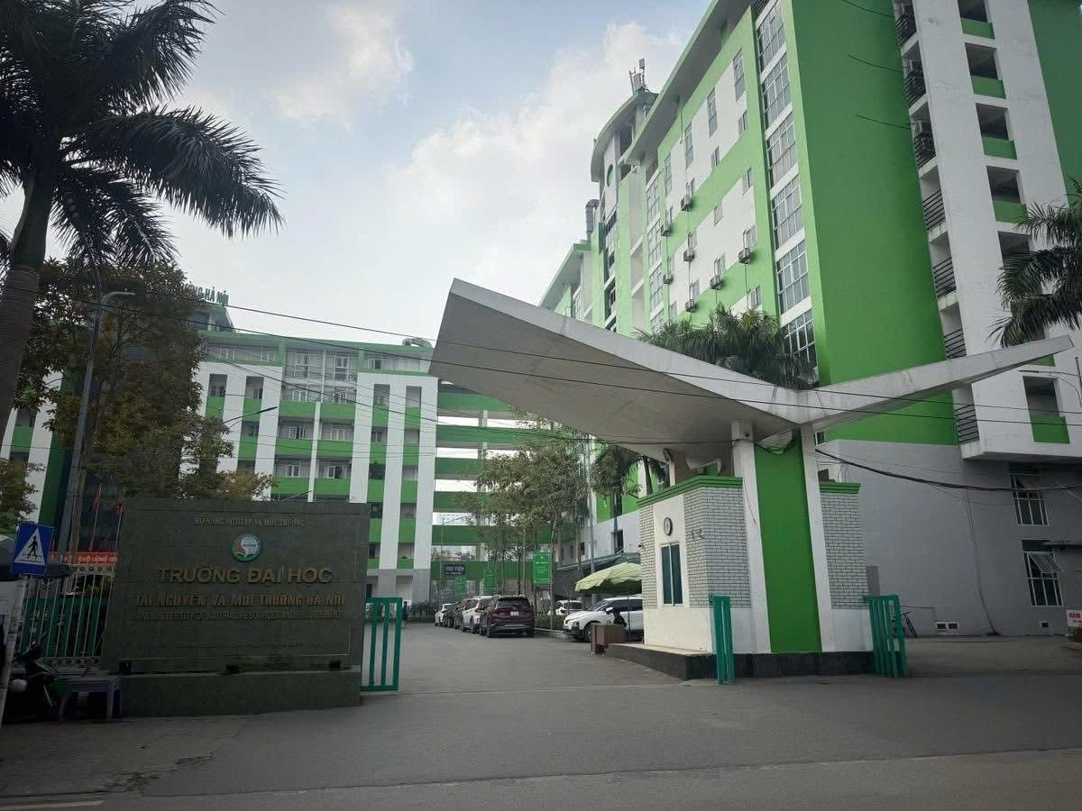 Bán Nhà riêng 100m2 có sẵn 100 m2 thổ cư giá 33.6 tỷ tại Đường Cầu Diễn Phường Phú Diễn Quận Bắc Từ Liêm Hà Nội