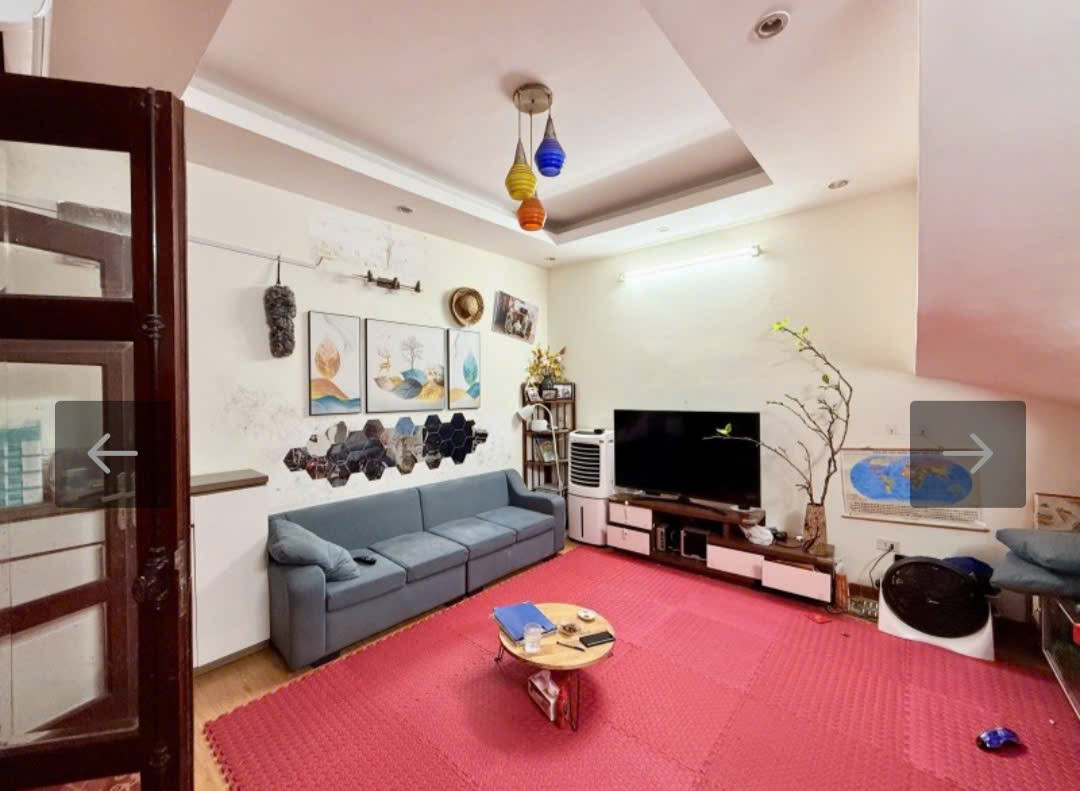 nhà cầu giấy -có ngõ riêng-36m-có ban công-đủ công năng-nội thất đẹp