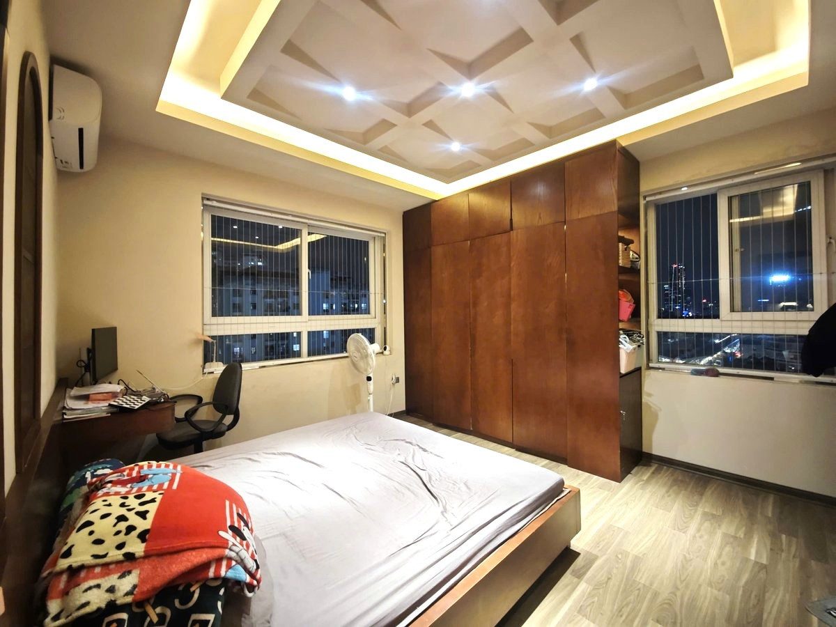 Bán CĂN HỘ 3 ngủ toà 335 CẦU GIẤY. CĂN GÓC thoáng sáng. Tầng trung, View thành phố.