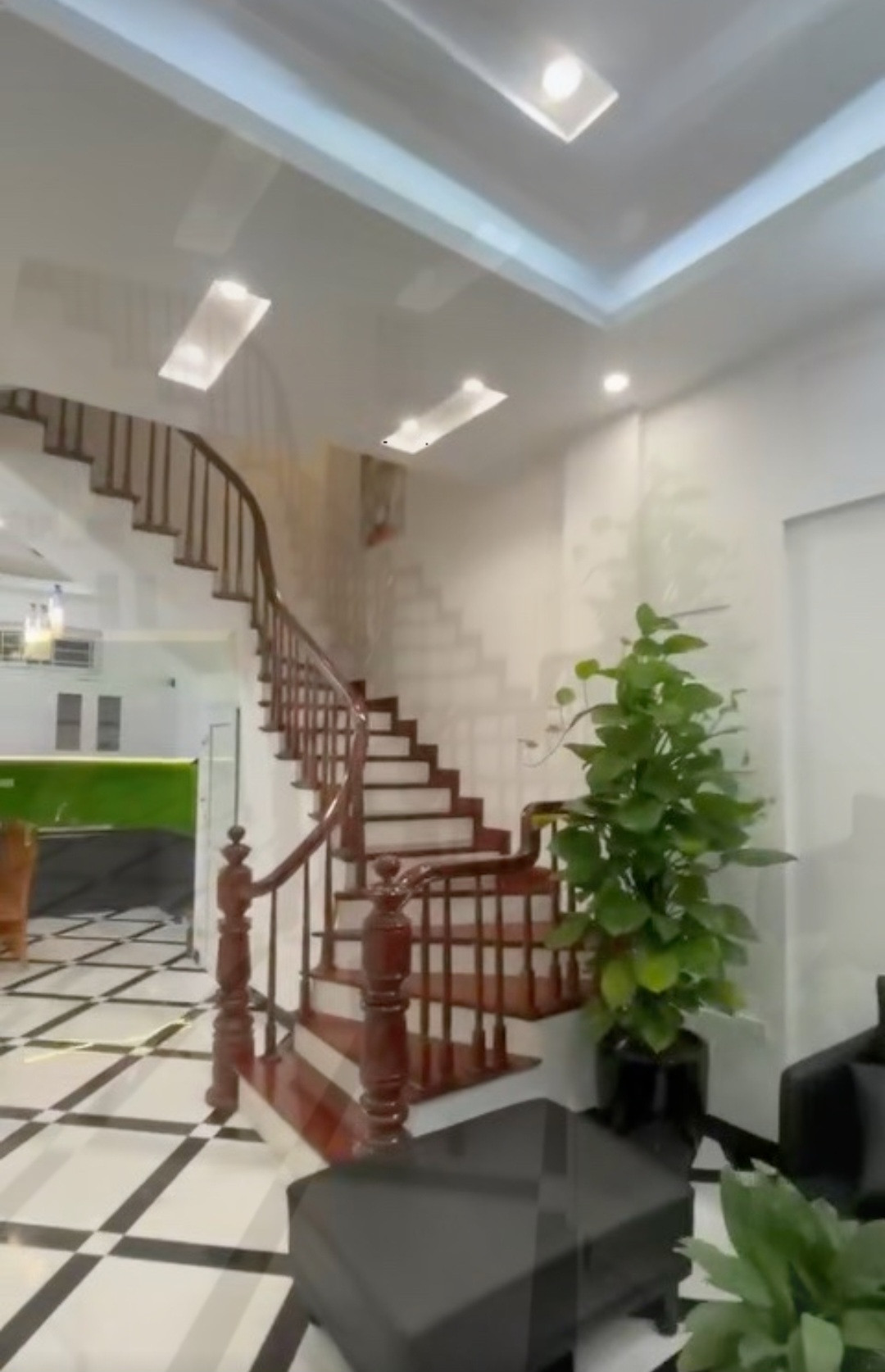 Cho Thuê Nhà Khúc Thừa Dụ - Cầu Giấy/ 45M² 6 Tầng 8 Ngủ - Full Đồ - Vừa Ở Vừa Kinh Doanh - Giá Thuê 28,8 tr
