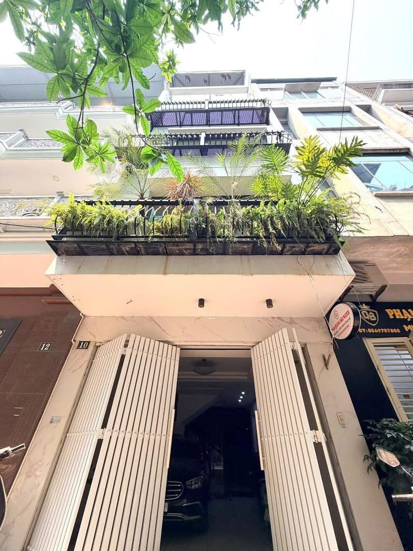 Bán nhà ở Dương Quảng Hàm, Cầu Giấy, 55m2, phân lô, ngõ ô tô, ở hoặc kinh doanh, 20.5 tỷ