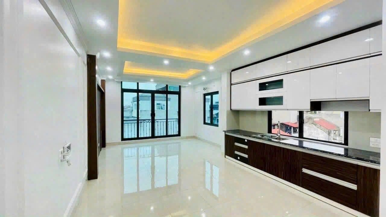 Cho thuê nhà ngõ 68 Cầu Giấy 55M x 7T THANG MÁY, Ô TÔ giá 42 triệu
