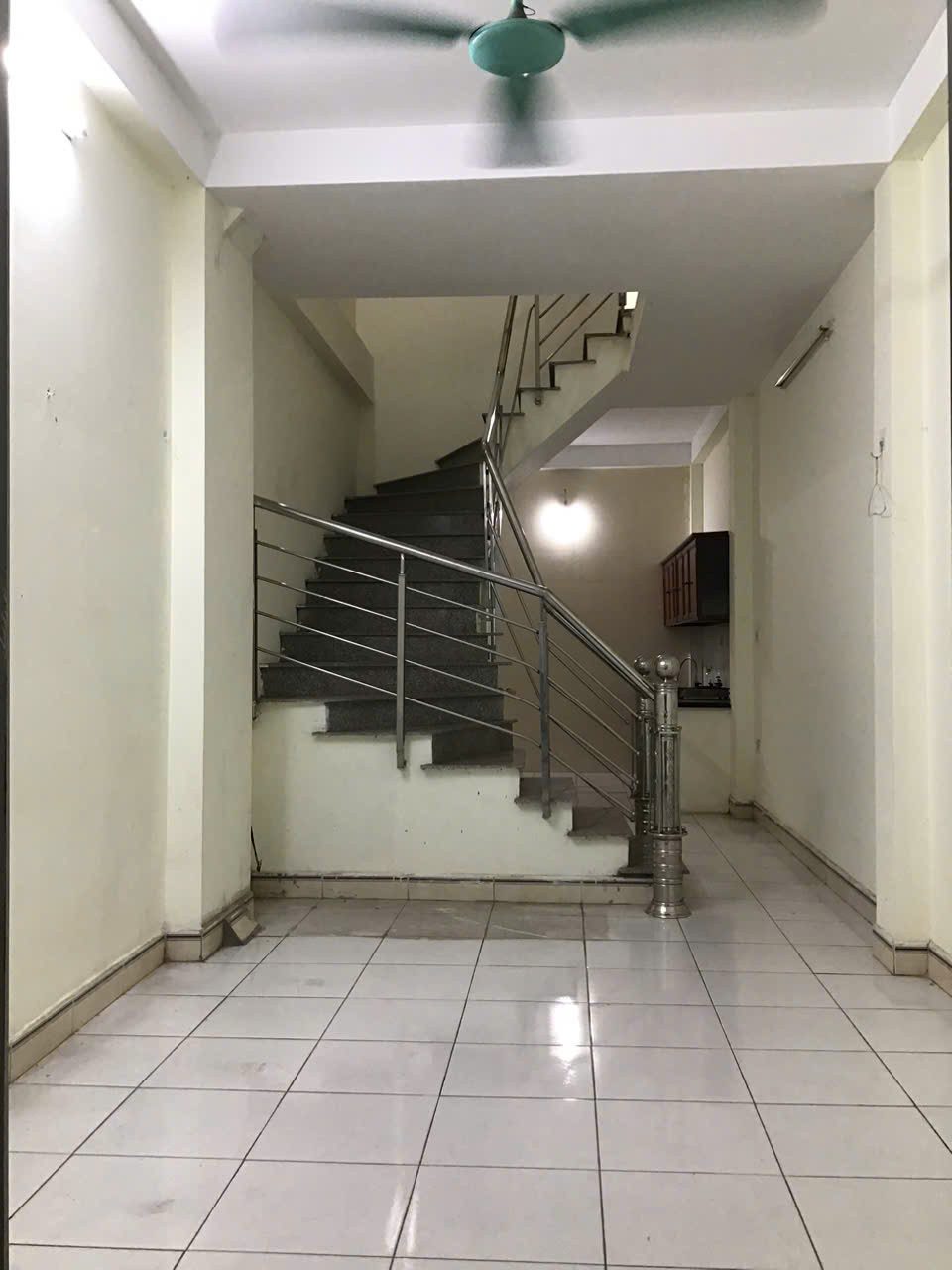 Bán Nhà Mai Dịch Cầu Giấy Đối Diện ĐH Ngoại Ngữ ĐH Quốc Gia 2 Thoáng. 40m 2 Tầng - 7.24Tỷ