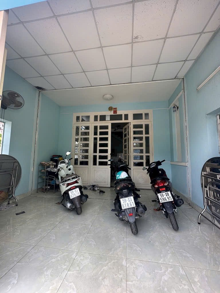 Nhà 3 Tầng DT,223M2; 8 X 41;4 PN ; NGAY TRUNG TÂM TAM BÌNH THỦ ĐỨC