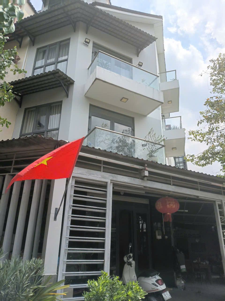 Cho thuê nhà phố 1T, 3L  căn góc 2 mặt tiền đường Cây Keo, P.Tam Phú, Thủ Đức