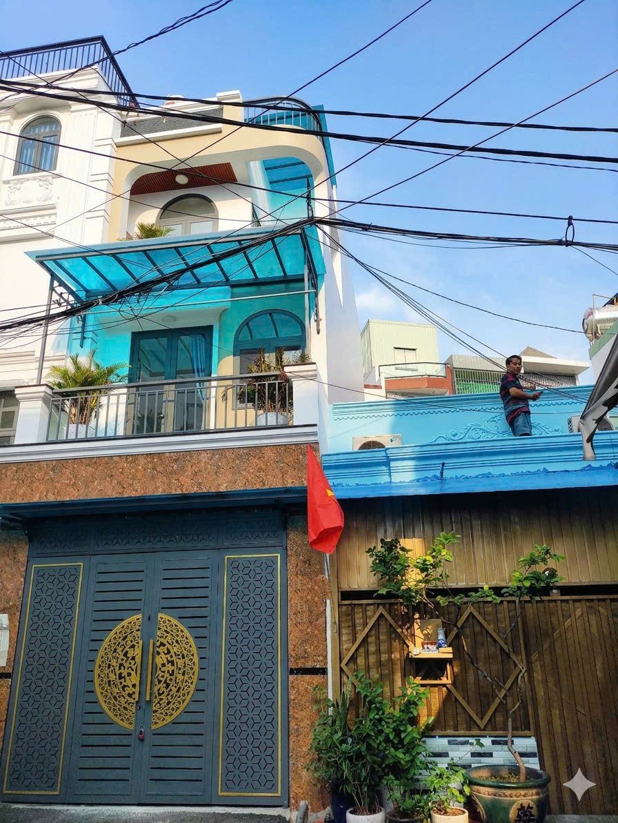 👉 Nhà đẹp Nguyễn Văn Khối – ngay Làng Hoa – 4PN- hẻm xe hơi - 6ty75