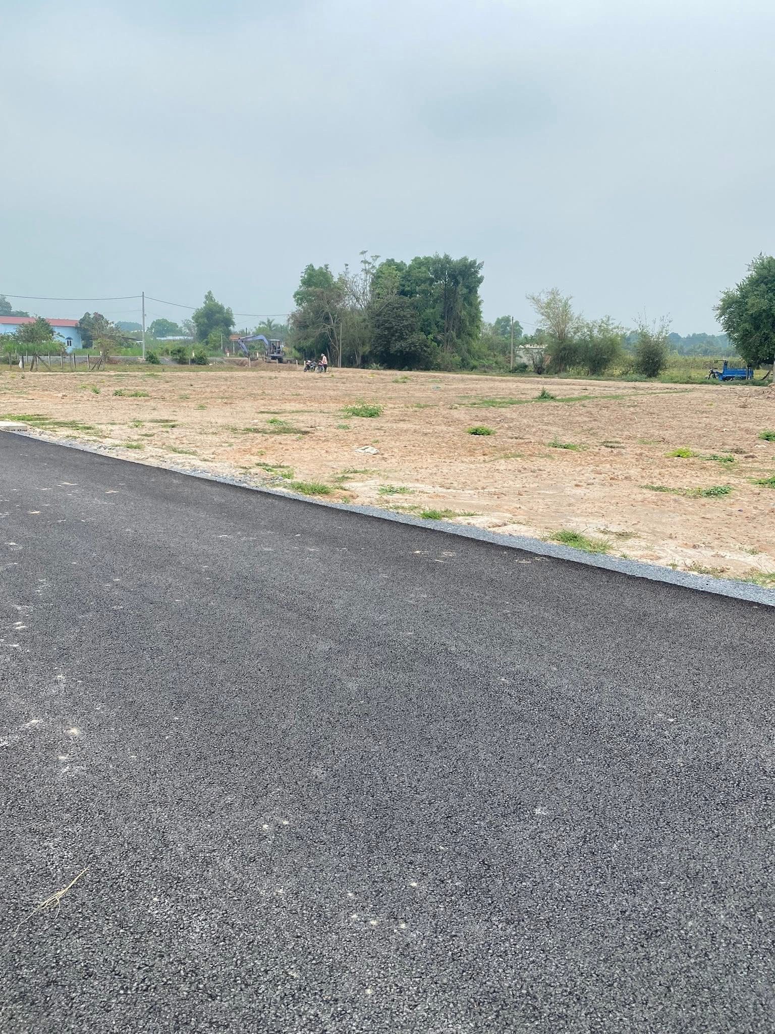 Đất nở hậu 10x64m – giá hơn 1 tỷ
Sổ riêng, chính chủ
Đường nhựa 6m, xe tải 5T tới đất
Cách QL22, TL7 khoảng 3km
Cách BX Củ Chi, KCN Tây Bắc, trung tâm Củ Chi khoảng 7km
Khu dân cư đông, phù hợp ở hoặc đầu tư
0987967469
#datcuchi #bandat #dautu #bds