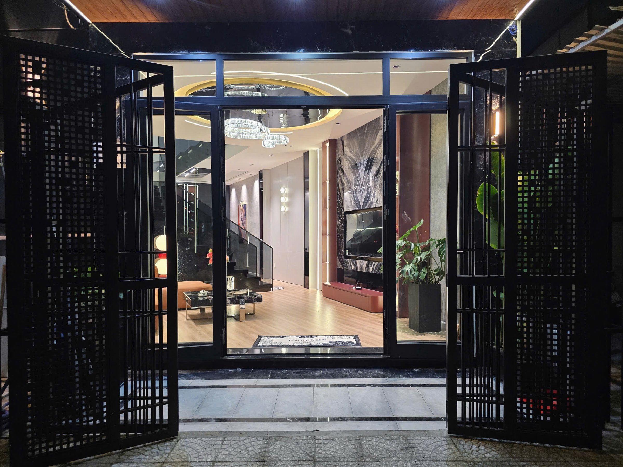 Bán nhà 3 tầng Châu Thượng Văn sát Tiểu La - Hòa Cường