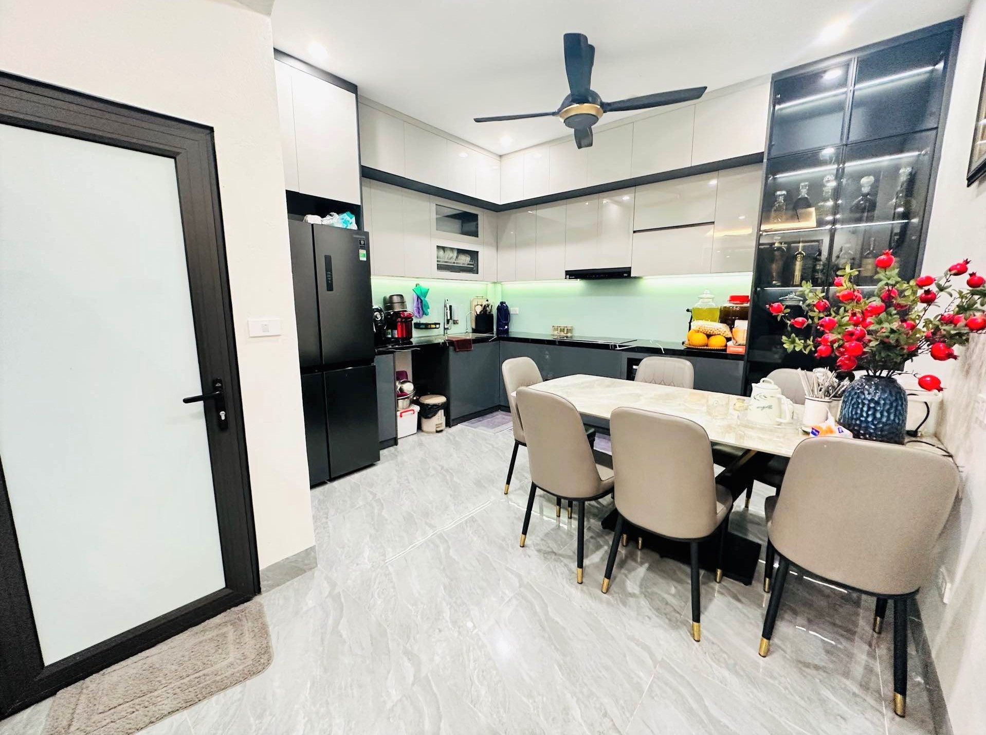 BÁN NHÀ CHU HUY MÂN, PHÚC ĐỒNG - 60M X 5 TẦNG THANG MÁY, FULL NỘI THẤT - GIÁ 9.4 TỈ