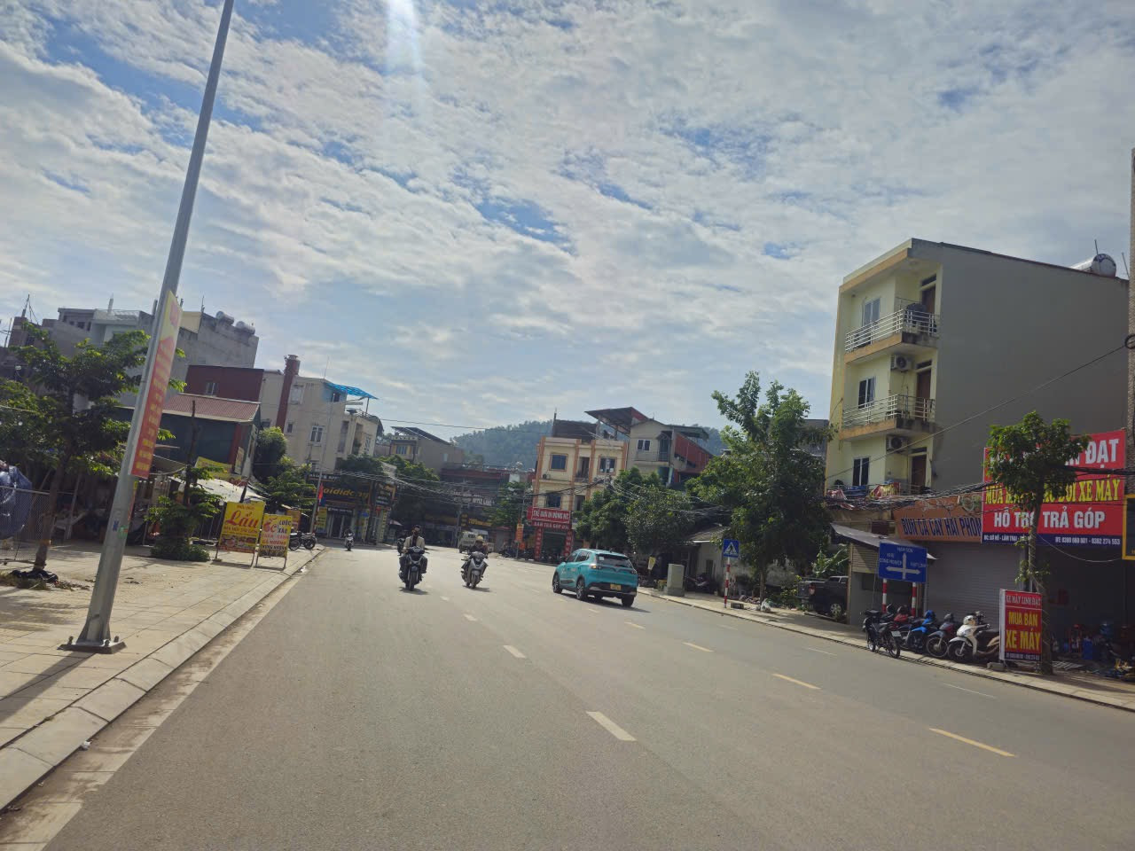 Bán 90m đất mặt đường chu mẫu nhìn hồ lớn. Kinh doanh sầm uất ngày đêm. Thủ phủ của khu công nghiệp quế võ. Phường nam sơn bắc ninh