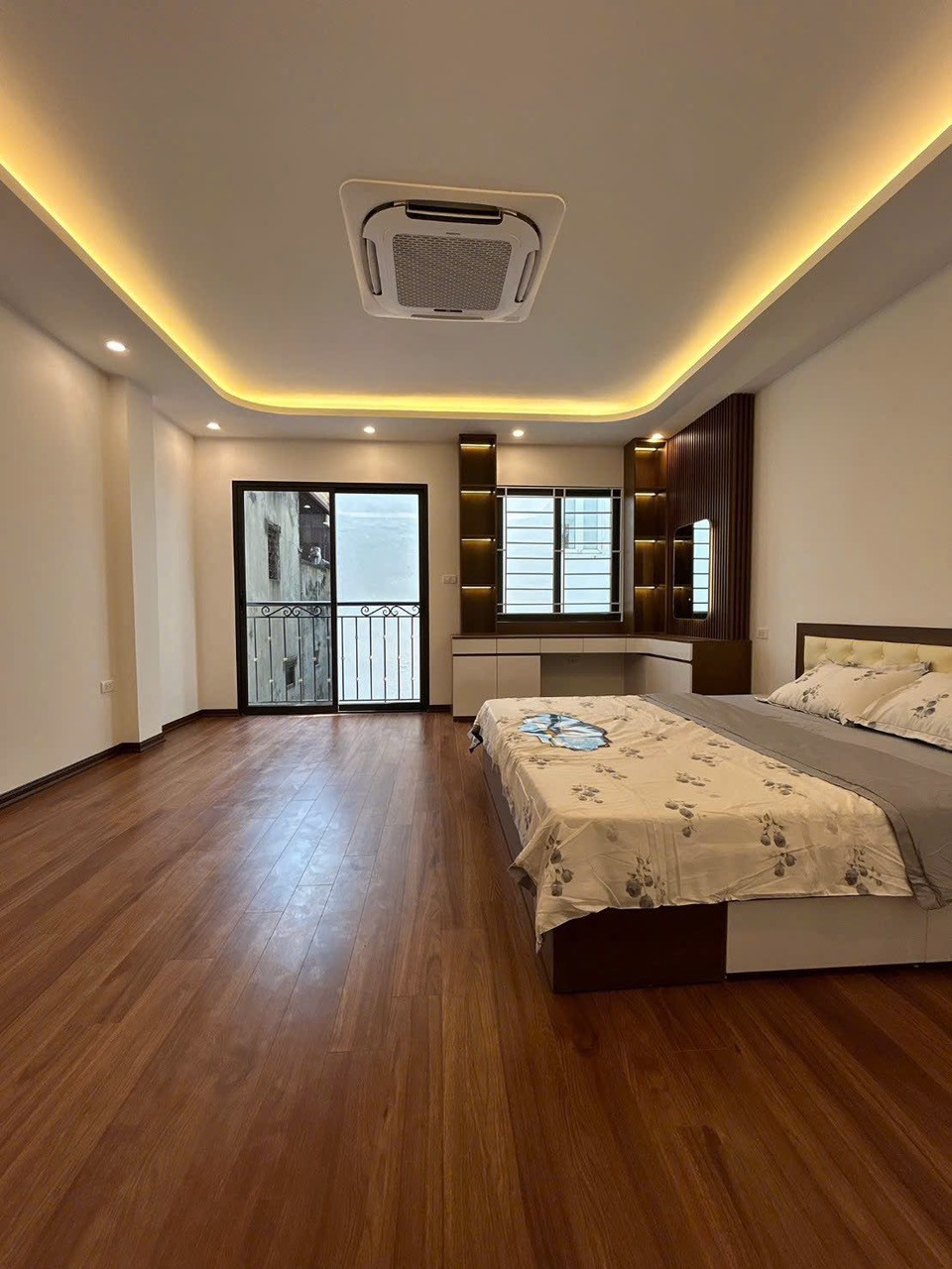 Bán Nhà Trung Tâm Quận Ba Đình 60m² x 6 Tầng Thang Máy | Ngõ Ô Tô, Mặt Tiền 4.8m, Sổ Đẹp - Giá 16.x Tỷ