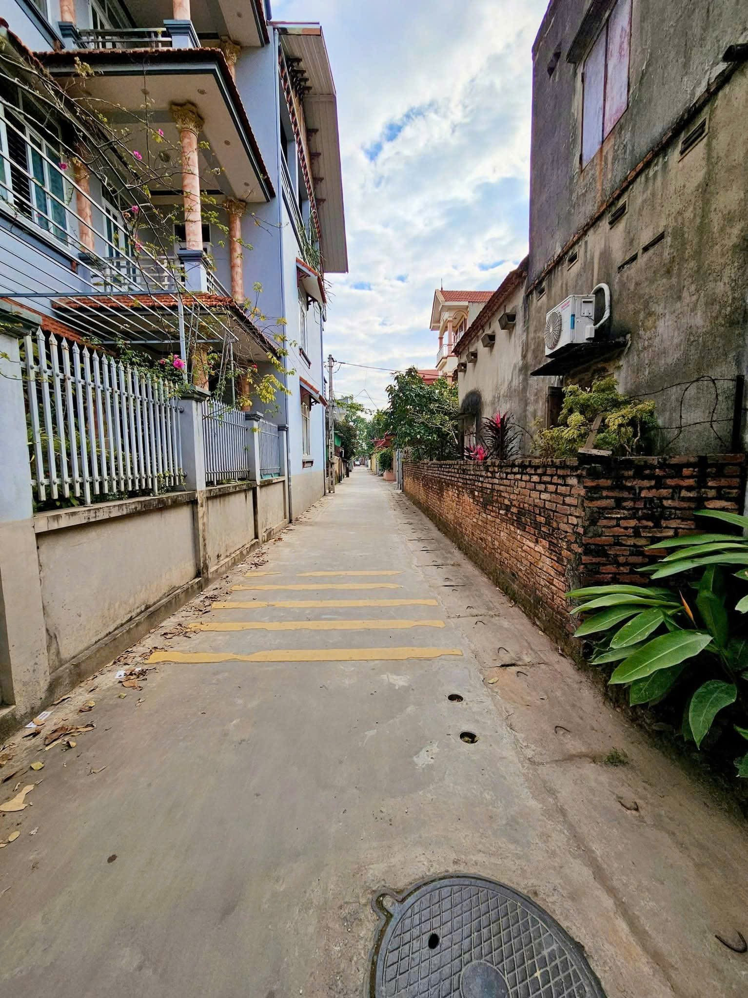 Bán đất 45,2m² ngang 4m giá 2.7 tỷ Xã Nội Bài
